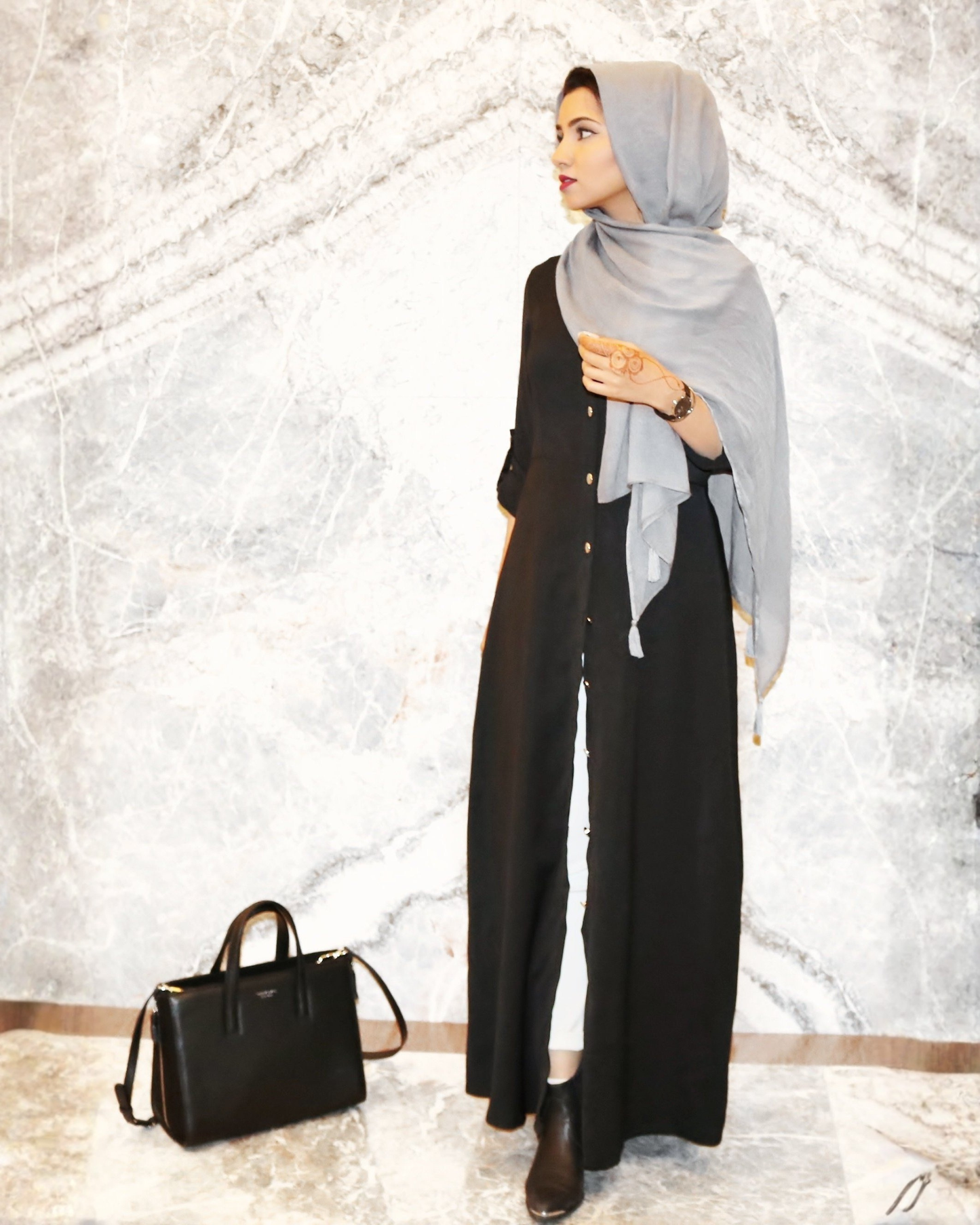 Black Buttoned Abaya